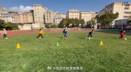 国青球员